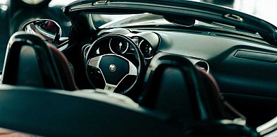 Auta z USA - czy warto sprowadzać samochody w 2026 roku?