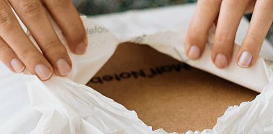 Foliopaki kurierskie a doświadczenie klienta - jak opakowanie wpływa na sprzedaż?
