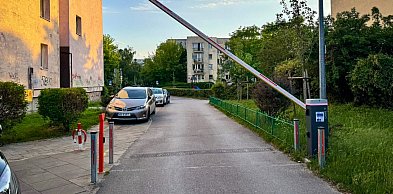 Nocna pobudka na Mandarynki. Syreny karetek jak pilot do szlabanu?