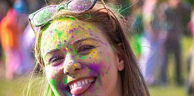 Kolorowe szaleństwo na Olkówku. Festiwal Kolorów powraca na Ursynów!