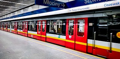 Komunikacja pojechała na wakacje. Jak jeździ metro?