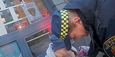 Ursynów: Zagubiona seniorka na Kłobuckiej nie wiedziała, kim jest-37724