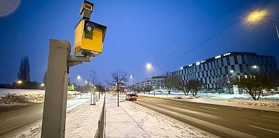 Fotoradar na Pileckiego bije rekordy! Przez wiadukt, który idzie do wyburzenia?