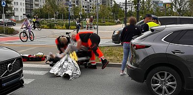 Groźny wypadek na Ursynowie. Rowerzystka trafiła do szpitala