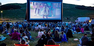 Darmowe kino plenerowe na Kopie Cwila i Kajakowej. Co grają?