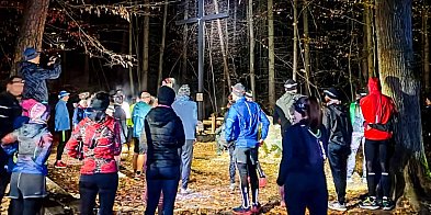 Przez ciemny las ze zniczami i wspomnieniami. 19. Dziady Kabackie-37601