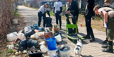Pety, butelki i stare opony. Sąsiedzi ruszą w teren, by posprzątać Ursynów!