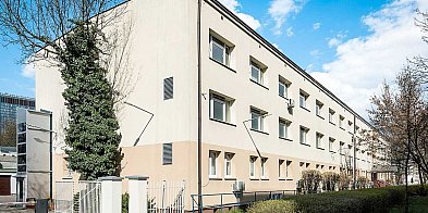 Drożej niż w hostelu, taniej niż w Bristolu. Nowe stawki na Kolskiej!