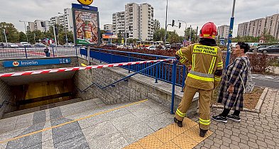 Awaria w metrze. Ewakuacja stacji Imielin. "Zgasło światło"-36623
