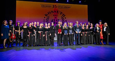 35 lat minęło jak jeden dzień! LXIII LO im. Kossutha świętowało z wielką pompą-37508
