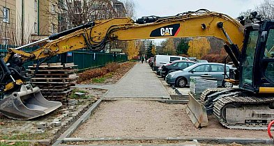 Przejście tylko pod koparką! Bałagan z remontem na Jeżewskiego-37859