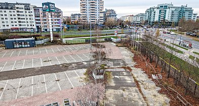 Lex deweloper na Kabatach. Radni krytykują projekt po Tesco. "To żart?"-38412