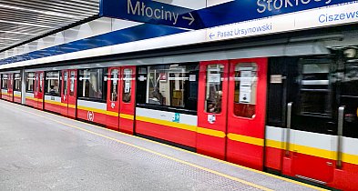 Jak metro jeździ w święta? Będą dodatkowe kursy nocne!-38700