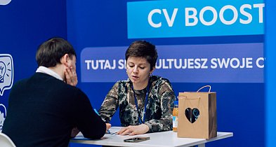 Czy targi pracy mają sens? Kiedy naprawdę pomagają znaleźć pracę?