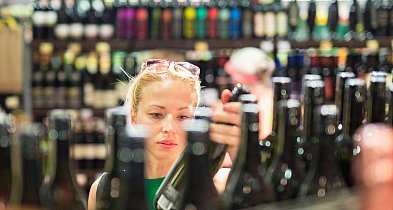 Koniec z nocną sprzedażą alkoholu! Radni miejscy zagłosowali