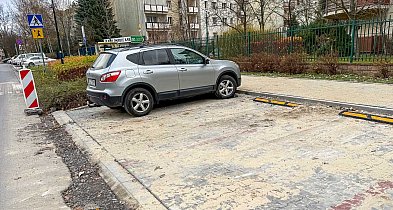 Niedoróbki na Jeżewskiego. Kiedy wreszcie skończy się ten remont?