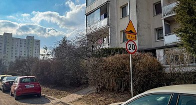 Cicha wojna o parkowanie przy Polinezyjskiej. "To chore!"