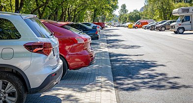 Parking przy Polinezyjskiej gotowy. "Czemu tak długo?" - pytają mieszkańcy