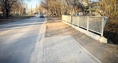 "Moda na sukces". Przebudowa Kłobuckiej idzie jak po grudzie. Ale coś się rusza