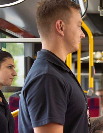 Straszenie czy niewinna przypominajka? Nowe komunikaty ZTM dzielą pasażerów