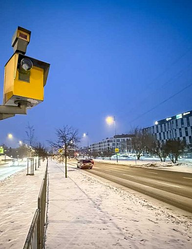 Fotoradar na Pileckiego bije rekordy! Przez wiadukt, który idzie do wyburzenia?
