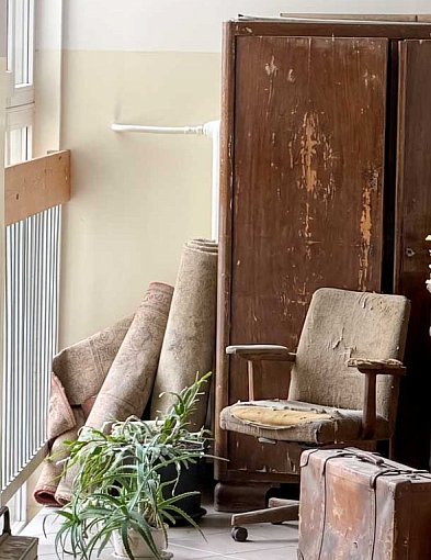 30 tys. zł kary za szafkę na klatce? Spółdzielnia bierze się za graciarnie