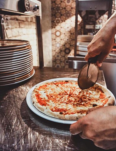 Plaga głupich telefonów paraliżuje lokalną pizzerię na Ursynowie