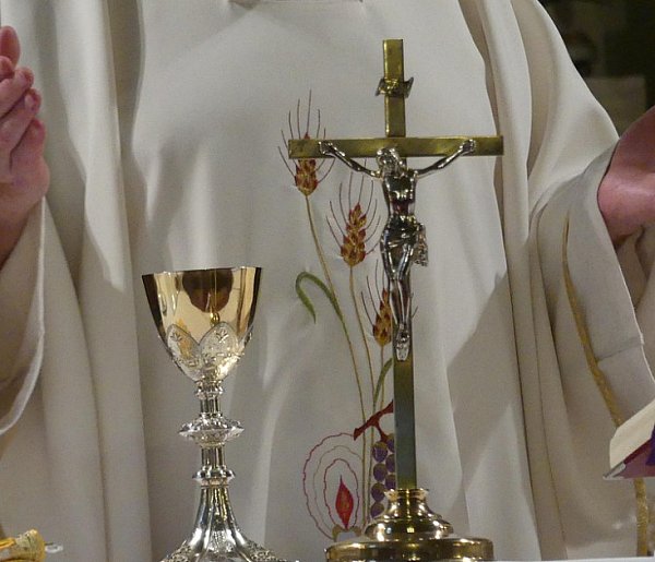 „Piekielne zajęcia”? Wierni słyszą z ambon ostrzeżenia-36923