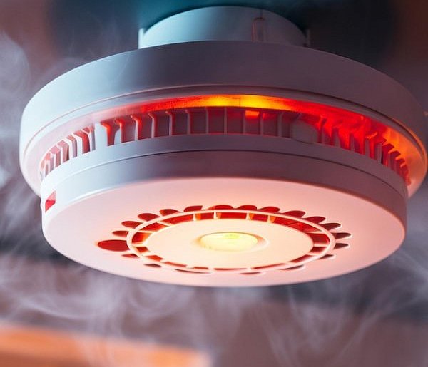 Rewolucja w przepisach pożarowych. Nowe obowiązki dla właścicieli domów i firm-37538