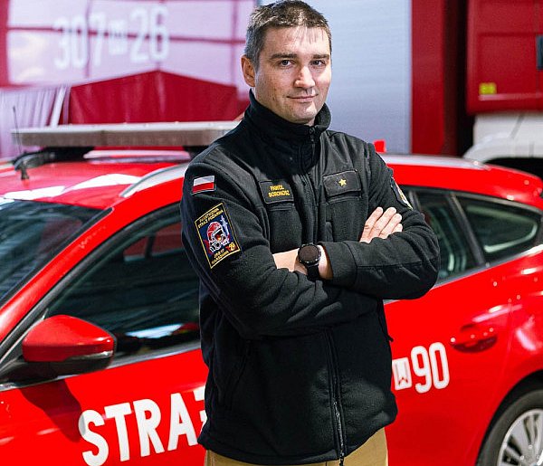 Strażak z Ursynowa ratował życie na drodze. "Na służbie jesteśmy zawsze"-37604