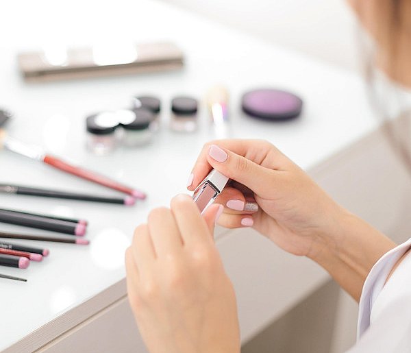 Nie używaj tych kosmetyków. GIS ostrzega przed produktami-38156