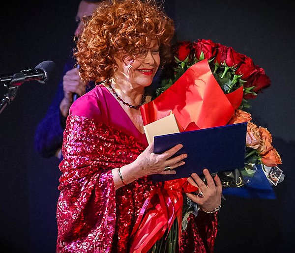 Znana i lubiana aktorka świętowała na Ursynowie! 55 lat na scenie-38514