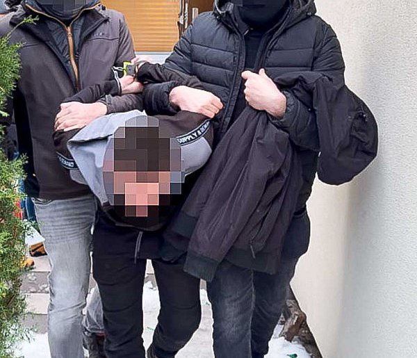 Wypadek po akcji policji na Ursynowie. 18-latka w stanie krytycznym