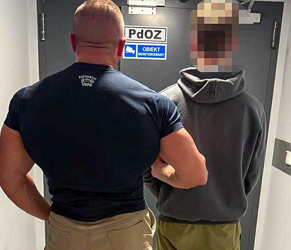 Policja w akcji na Roentgena. Młody mężczyzna usłyszał zarzuty