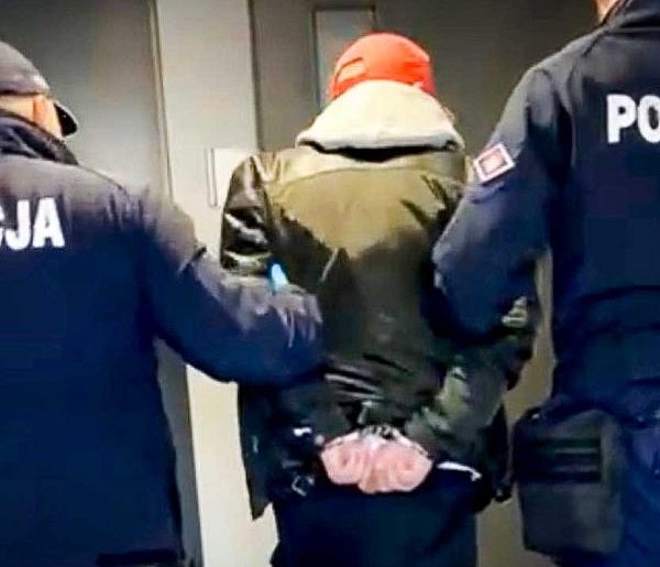 Postrach kierowców z Ursynowa zatrzymany! 52-latek plądrował zaparkowane auta