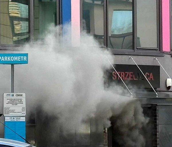 Resztki prochu i iskra? Nieoficjalne przyczyny pożaru strzelnicy na Ursynowie