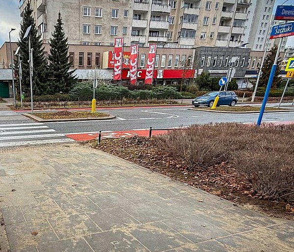 13-latka potrącona na przejściu na Dereniowej. Szła do szkoły, trafiła do szpitala
