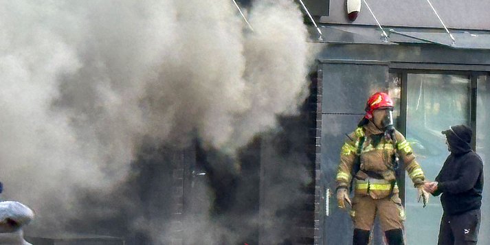 Pożar remontowanej strzelnicy na Migdałowej. 4 osoby nie żyją