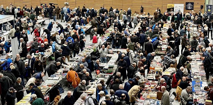 Warszawska Giełda Kolekcjonerska – XII edycja-37230