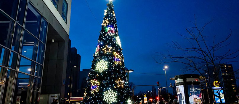 Odpalenie choinki przed Urzędem Dzielnicy Ursynów-15965