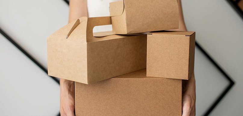 Nietypowe wymiary paczki – kiedy warto zrezygnować ze standardu i zamówić kartony