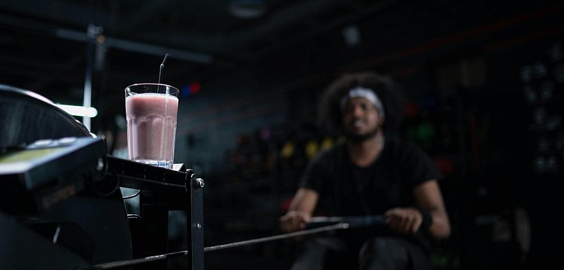 Kubki do shake, koktajli i na smoothie – jak wybrać rozwiązanie, które łączy wygod