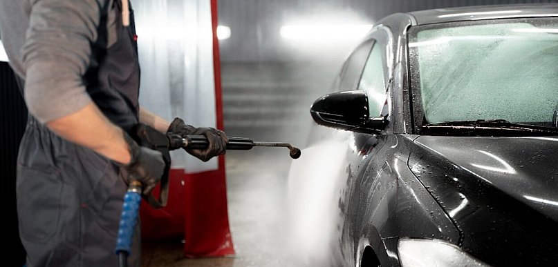 Ile kosztuje profesjonalne auto spa w Warszawie?
