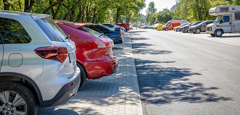 Parking przy Polinezyjskiej gotowy. "Czemu tak długo?" - pytają mieszkańcy