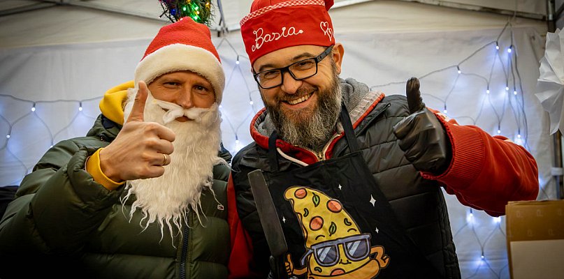 Licytowali, by ratować Natalkę. Piłka Igi Światek poszła za 3500 zł! - 38364