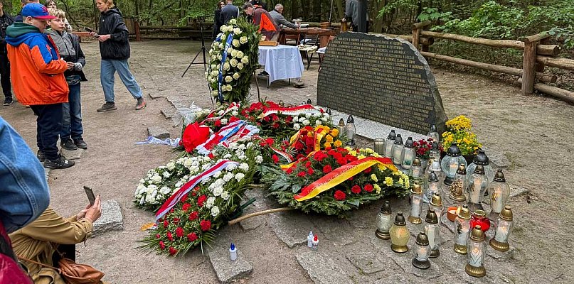 „Lotnictwo wymaga pokory wobec ryzyka”. Rocznica katastrofy w Lesie Kabackim