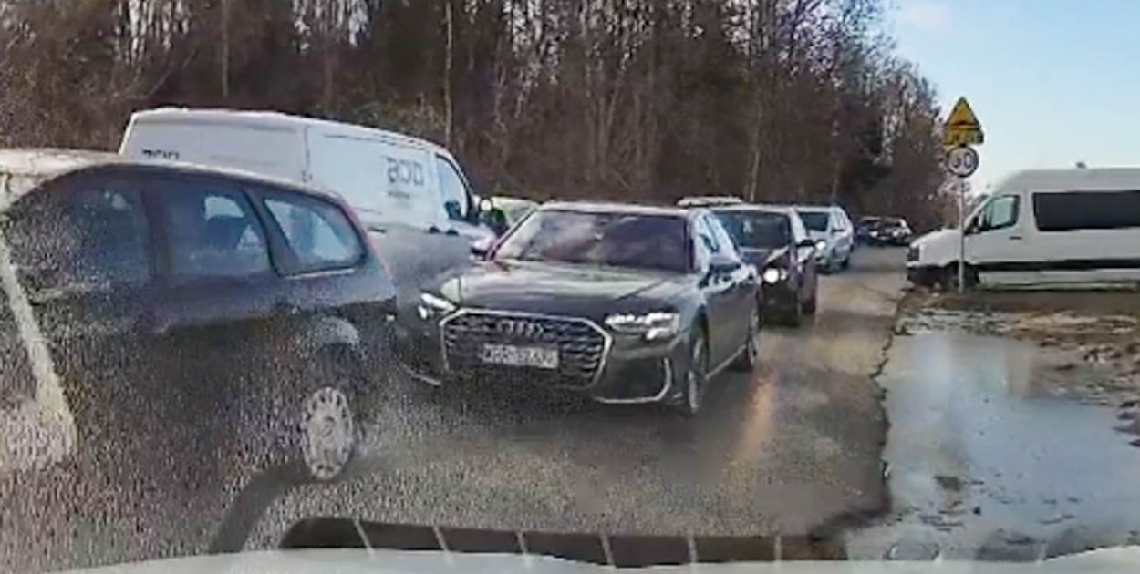 Problemy z przejazdem na ul. Poloneza (nadesłane)