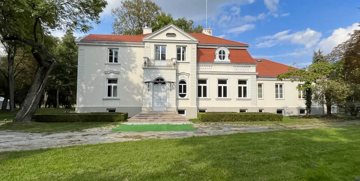 palacwieniawskich.pl