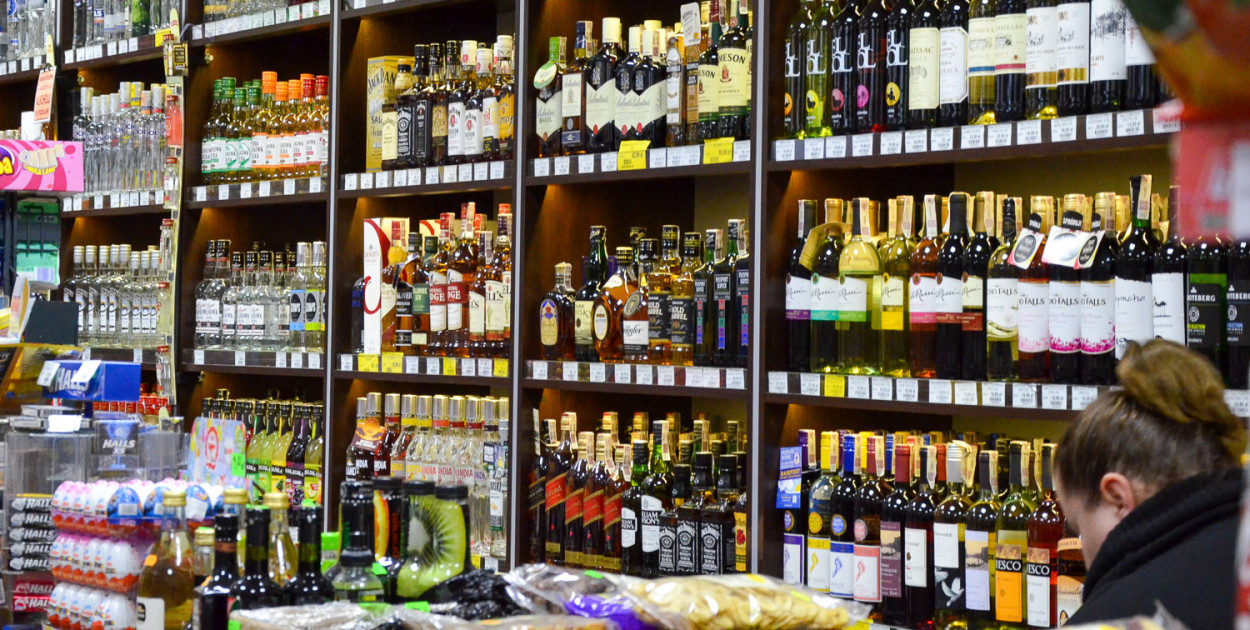 Prohibicja w całej Warszawie? Jest projekt, zajmą się nim radni