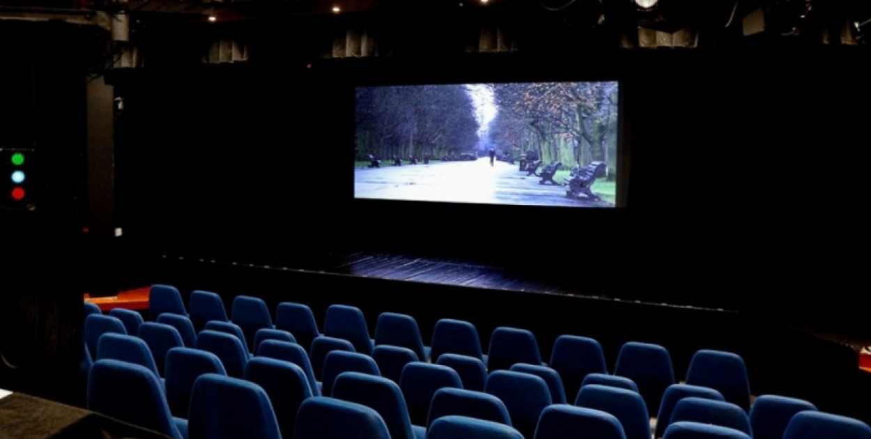 Od "Władcy Pierścieni" po "Mechaniczną Pomarańczę". Darmowe kino na Ursynowie!